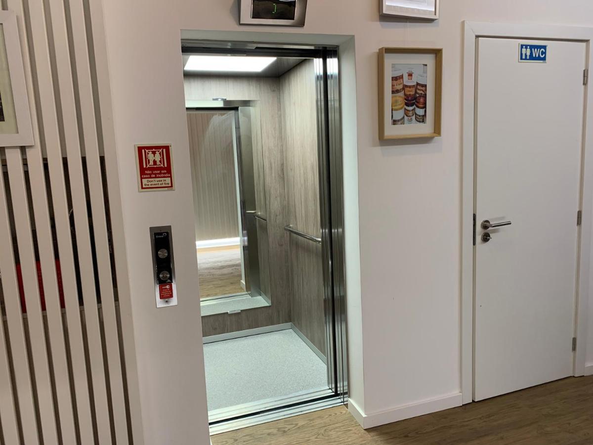 Pharmacia Guesthouse Коимбра Экстерьер фото