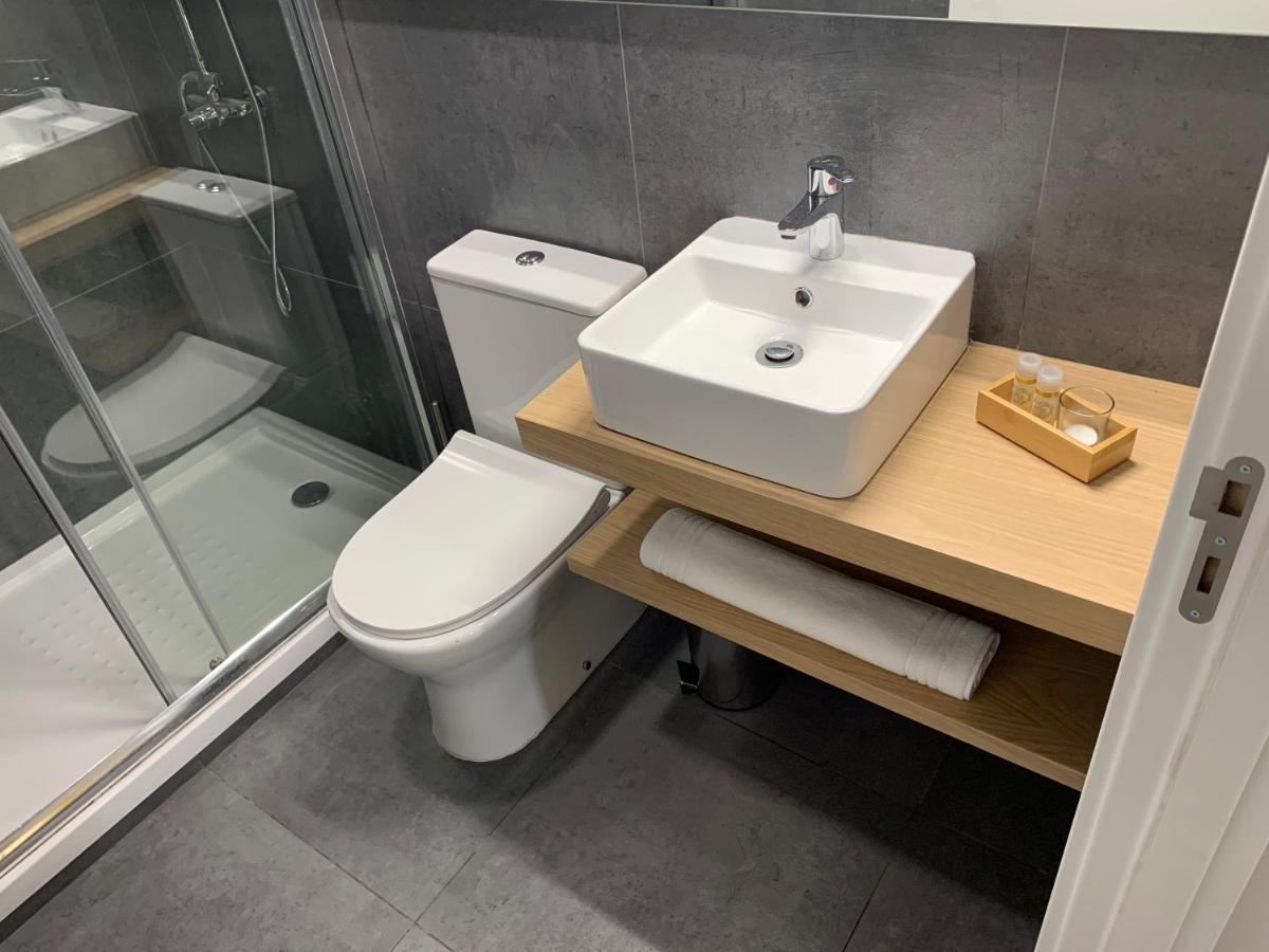Pharmacia Guesthouse Коимбра Экстерьер фото