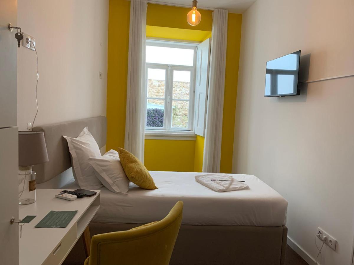 Pharmacia Guesthouse Коимбра Экстерьер фото